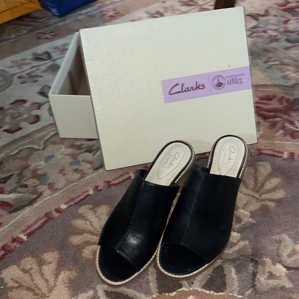 Clarks Glacier Chic Black Leather Shoes
